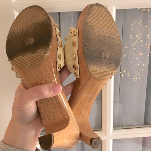 CELINE Ivory/Cream Wooden Heels with Bow - Picture 11 of 15